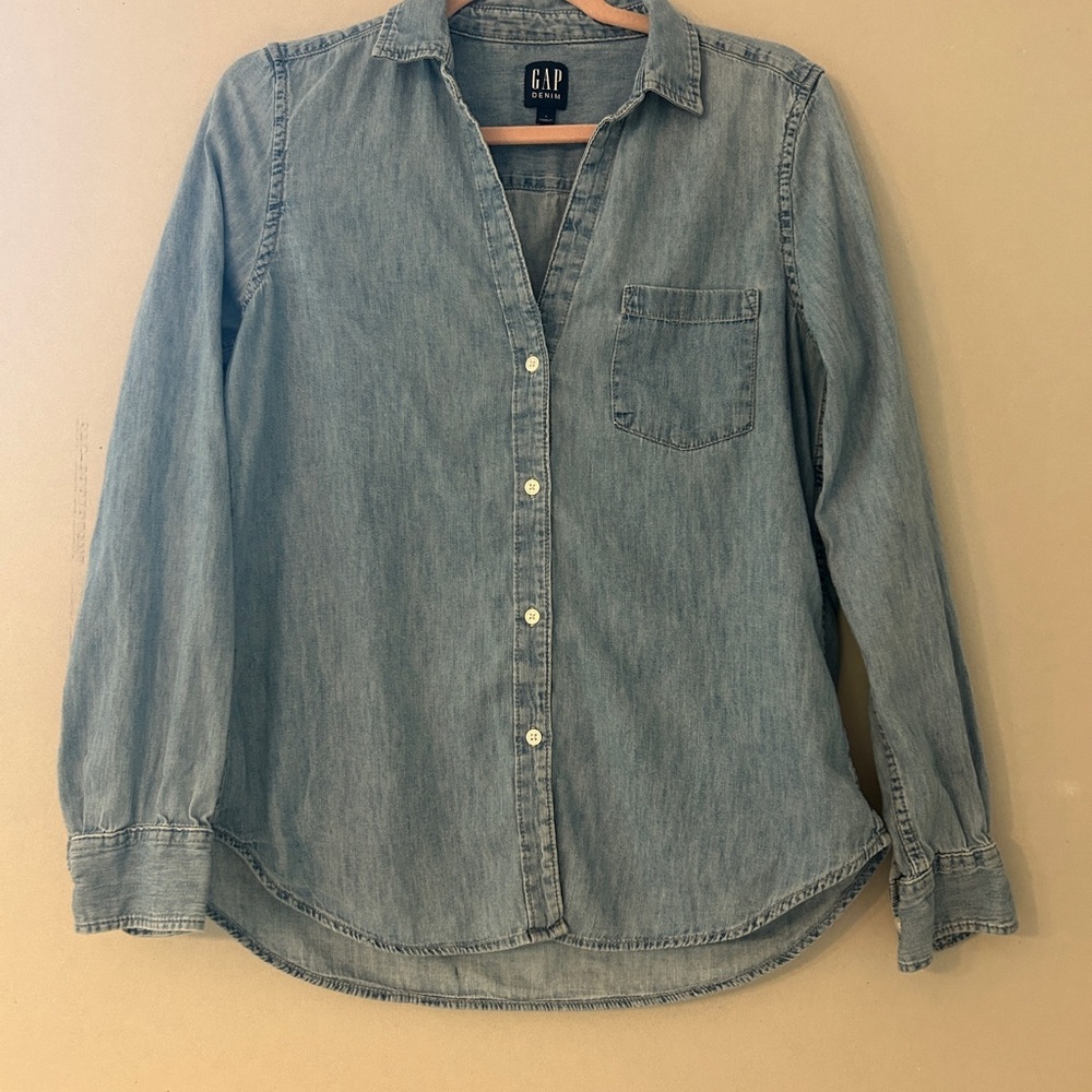 GAP Denim Shirt in Soft Blue